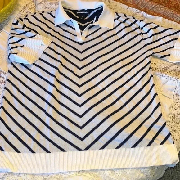 LAND’S END sweater v neck size small 6-8 - Picture 1 of 3